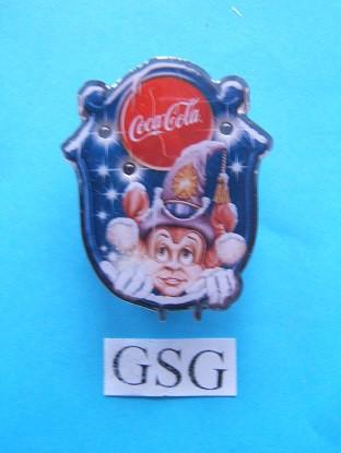 Winterschild Coca Cola met lichtjes nr. EPP039-02, Verzamelen, Efteling, Ophalen of Verzenden, Zo goed als nieuw, Button of Speldje