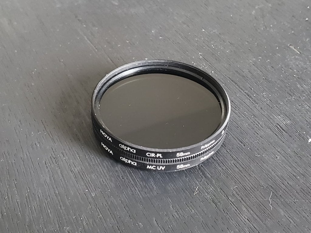 HOYA Alpha 58mm MC-UV Filter and CIR-PL Filter, Polarisatiefilter, Ophalen of Verzenden, Zo goed als nieuw, 50 tot 60 mm