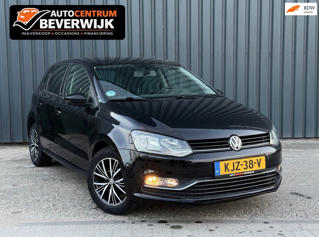 Volkswagen POLO 1.2 TSI Highline Allstar 90pk 2016 Zwart, Auto's, Stof, Gebruikt, 4 cilinders, Zwart