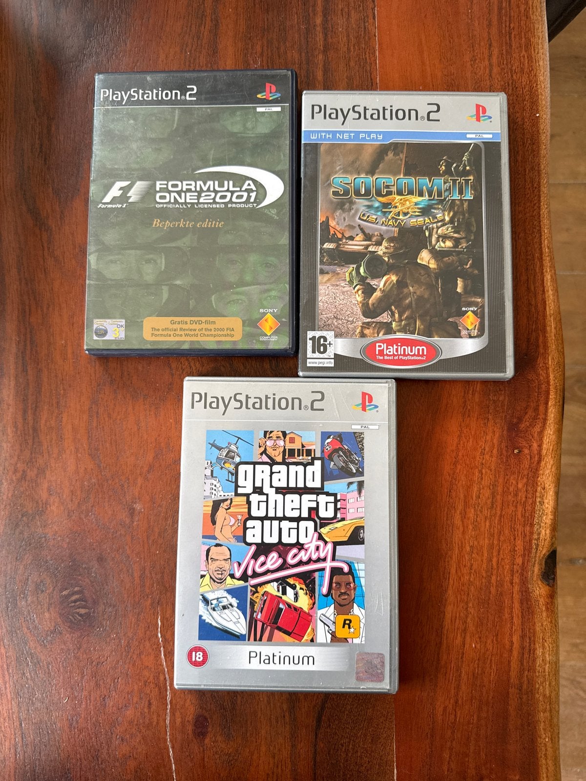 Playstation 2 games: F1 2001, SOCOM II, GTA Vice City, Spelcomputers en Games, Games | Sony PlayStation 2, Ophalen, Gebruikt, Vanaf 18 jaar
