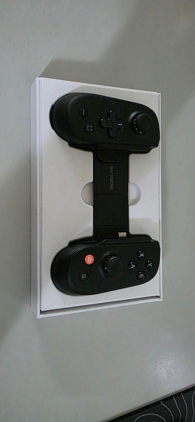 Backbone Pro Mobile Gaming Controller voor iPhone en Android, Spelcomputers en Games, Ophalen, Backbone, Zo goed als nieuw, Mobiel