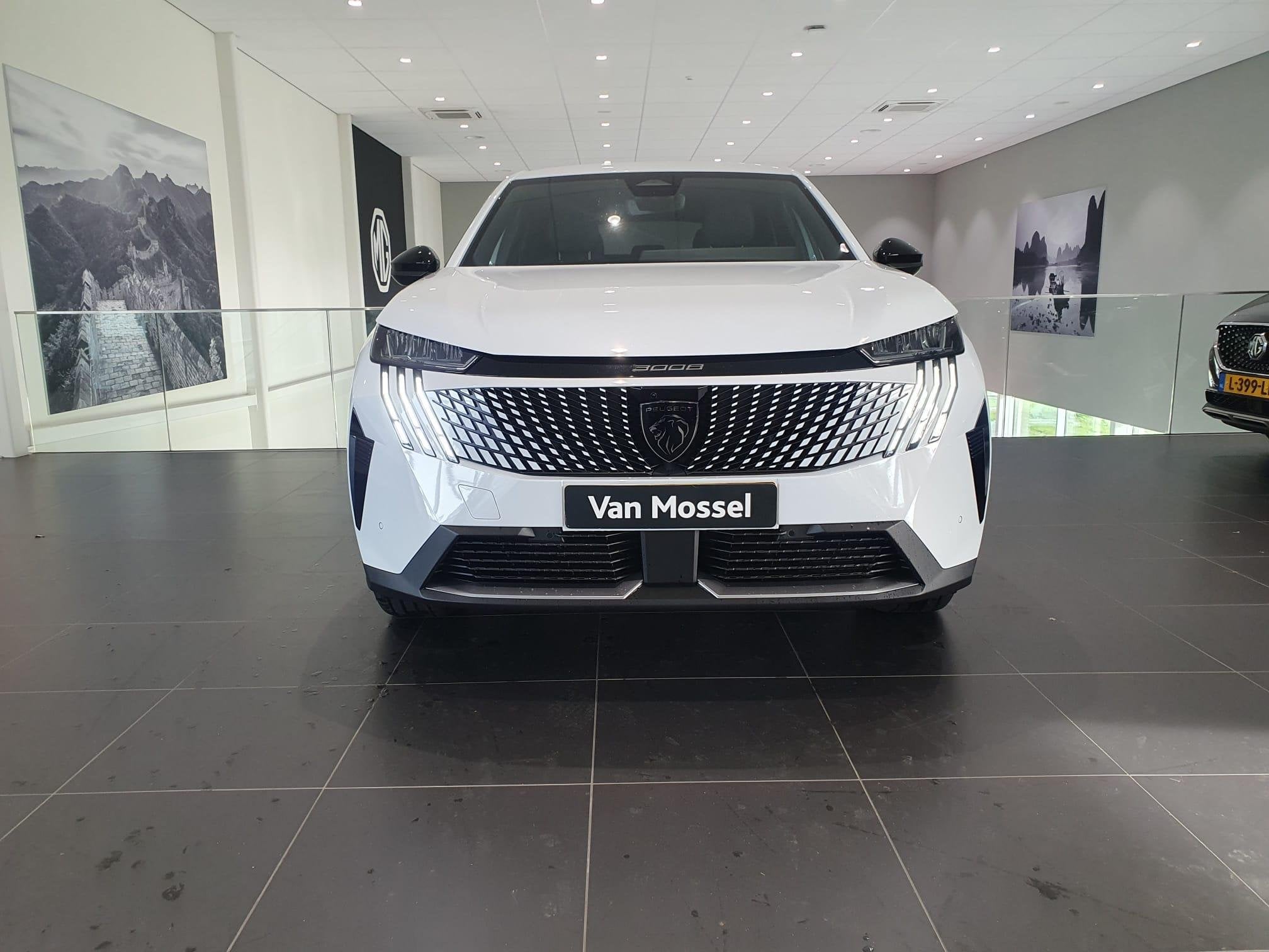 Peugeot 3008 1.2 Hybrid 136 Allure | Automaat | Navi | Camer, Auto's, 145 pk, Euro 6, 1199 cc, Leder en Stof
