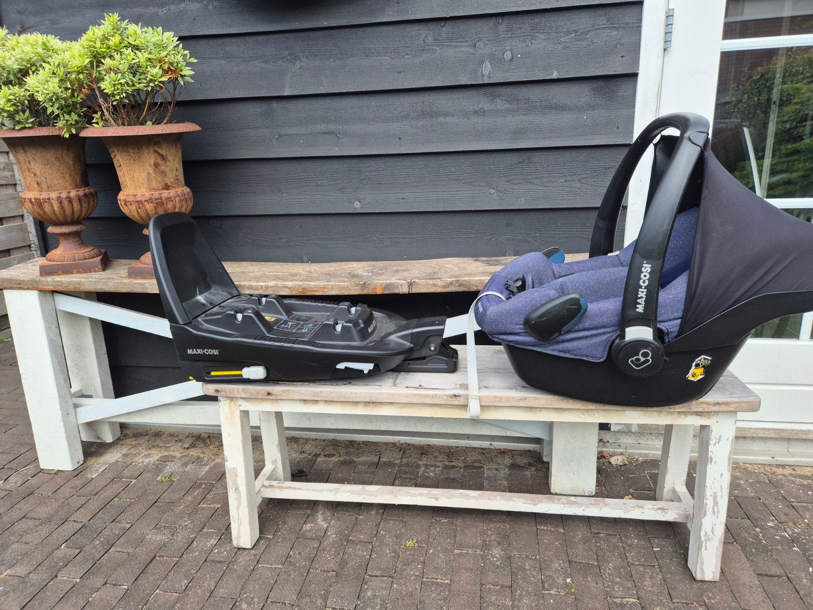 Maxi-Cosi Rock i-Size met FamilyFix2 ISOFIX base, Kinderen en Baby's, Autostoeltjes, Ophalen, Gebruikt, Zijbescherming, Isofix