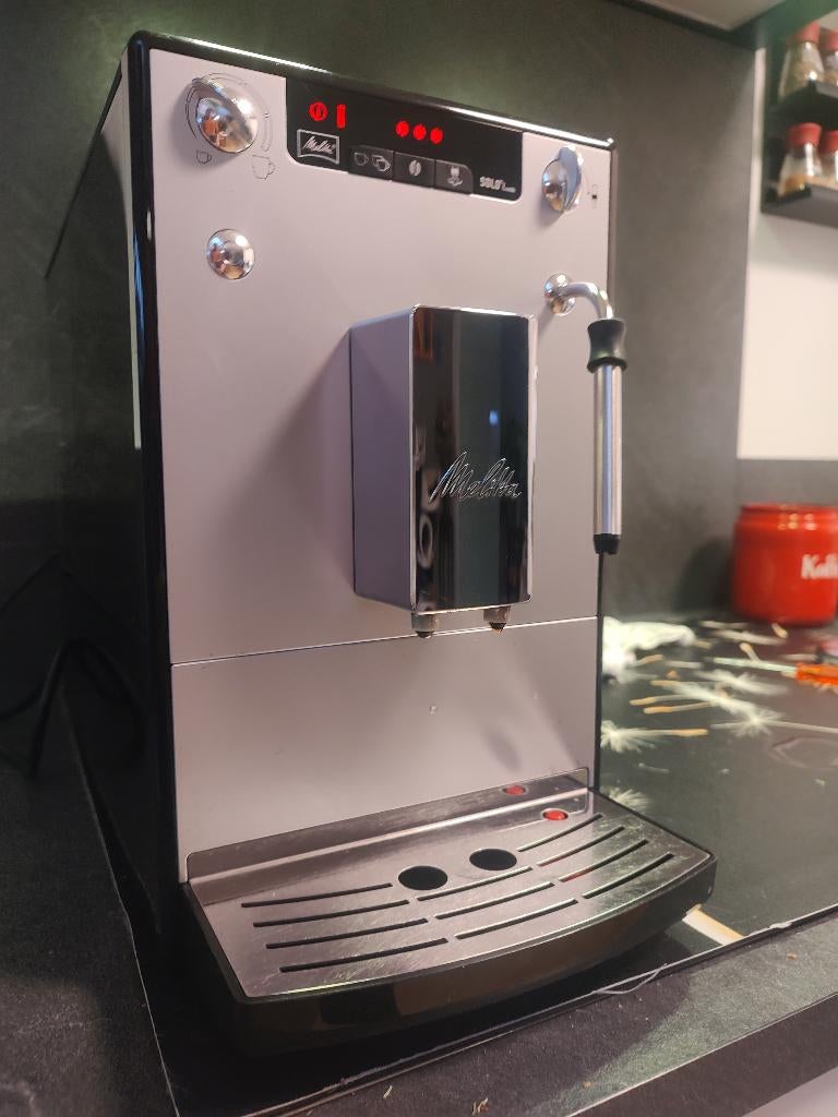 Melitta Caffeo Solo Milk - Volautomaat Espressomachine, Gebruikt, Combi, 2 tot 4 kopjes, Afneembaar waterreservoir