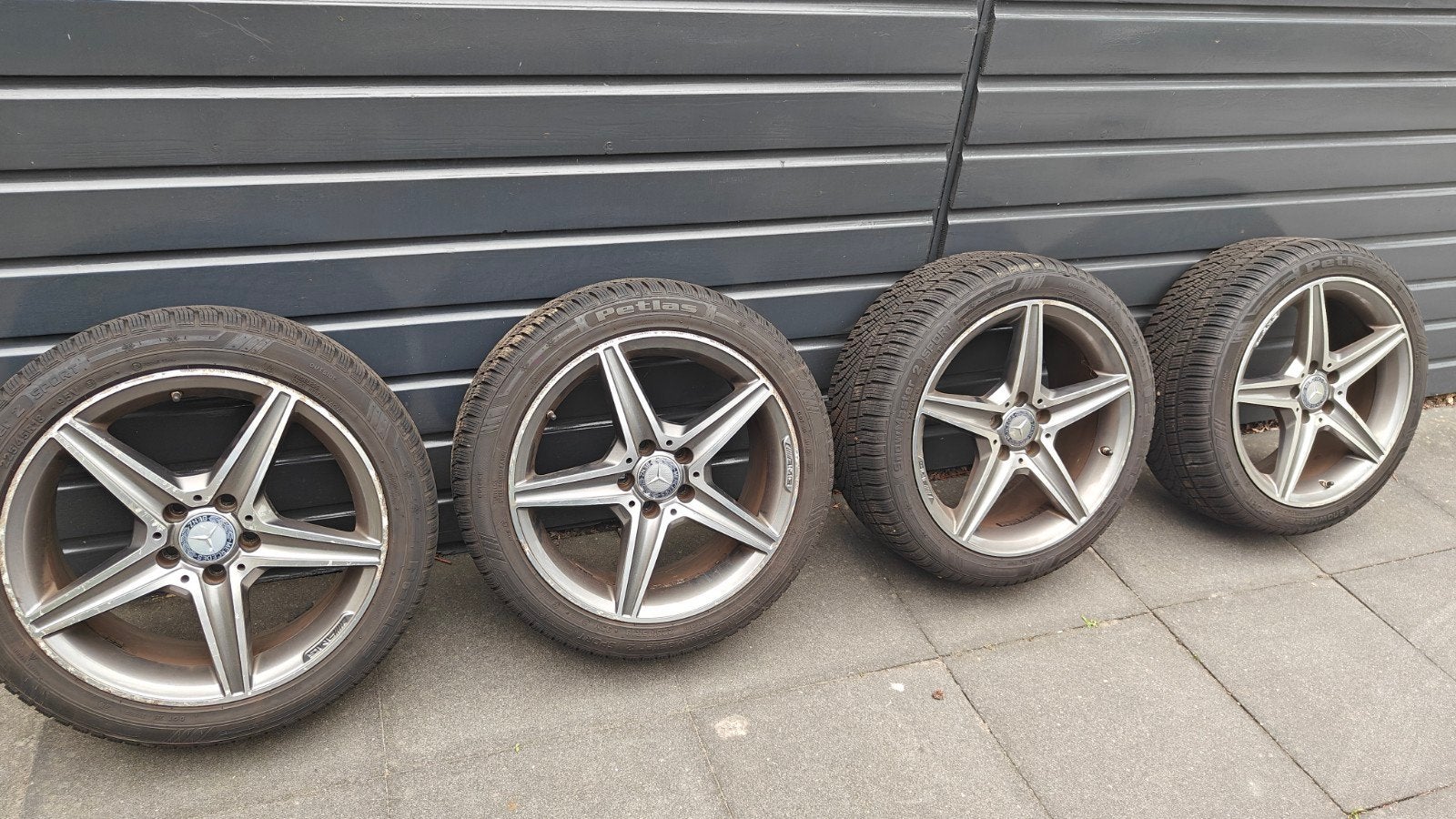 Nieuwe winterbanden Mercedes AMG breedset, Auto-onderdelen, Banden en Velgen, Ophalen, Personenwagen, Winterbanden, Banden en Velgen