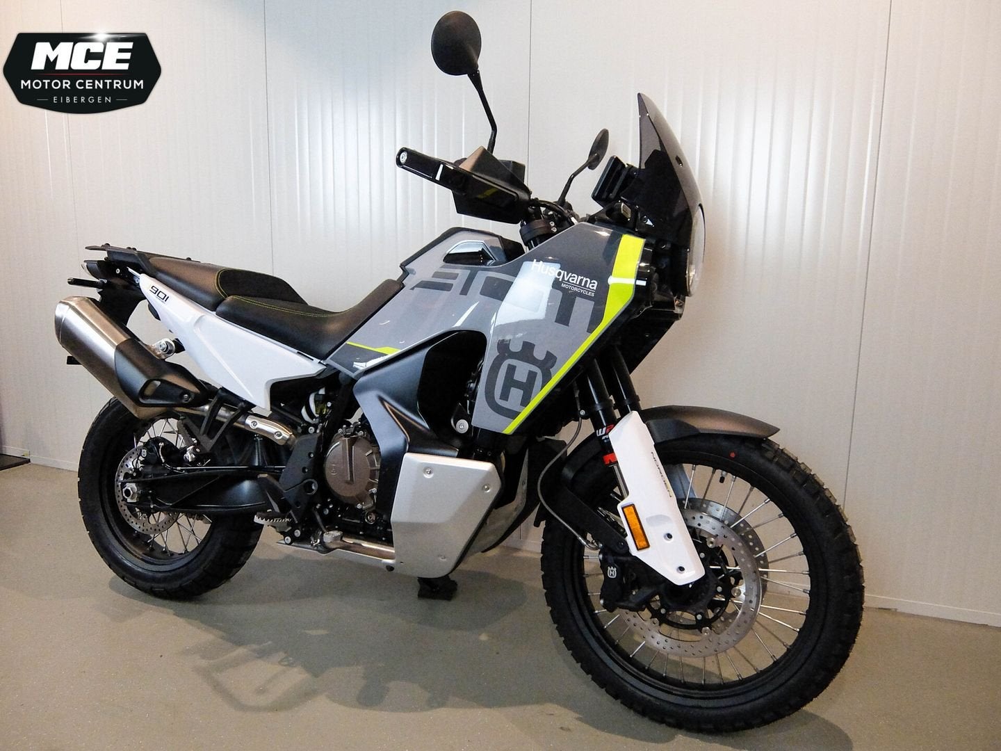 HUSQVARNA NORDEN  901 (bj 2024), 2 cilinders, Motorrijbewijs A, Onbekend, Meer dan 35 kW