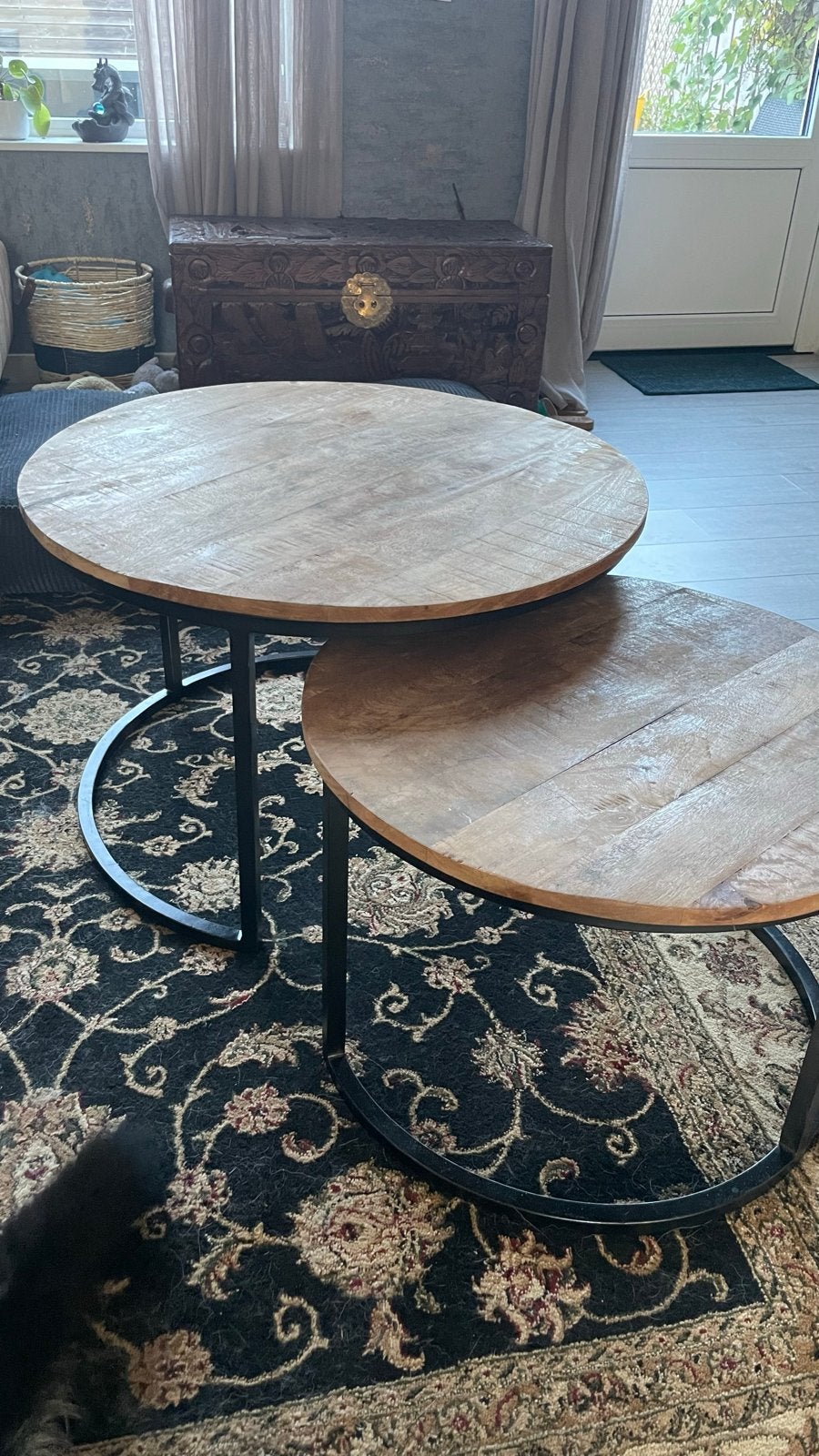 Set van 2 ronde salontafels - Mangohout en Metaal, Gebruikt, Rond, 5 – 50, Overige houtsoorten