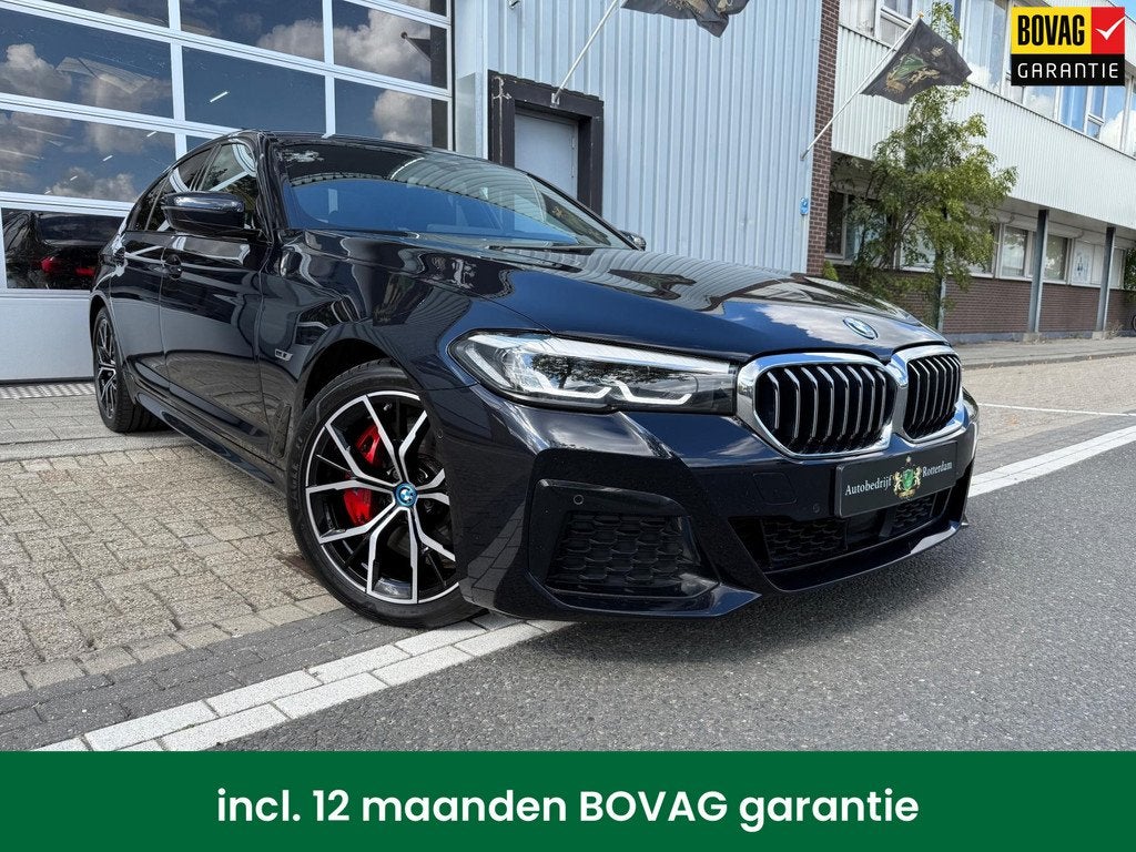BMW 5-serie 545e xDrive High Executive M-Sport 290kW/395PK, Auto's, BMW, 12 maanden, Gebruikt, Zwart, Bedrijf