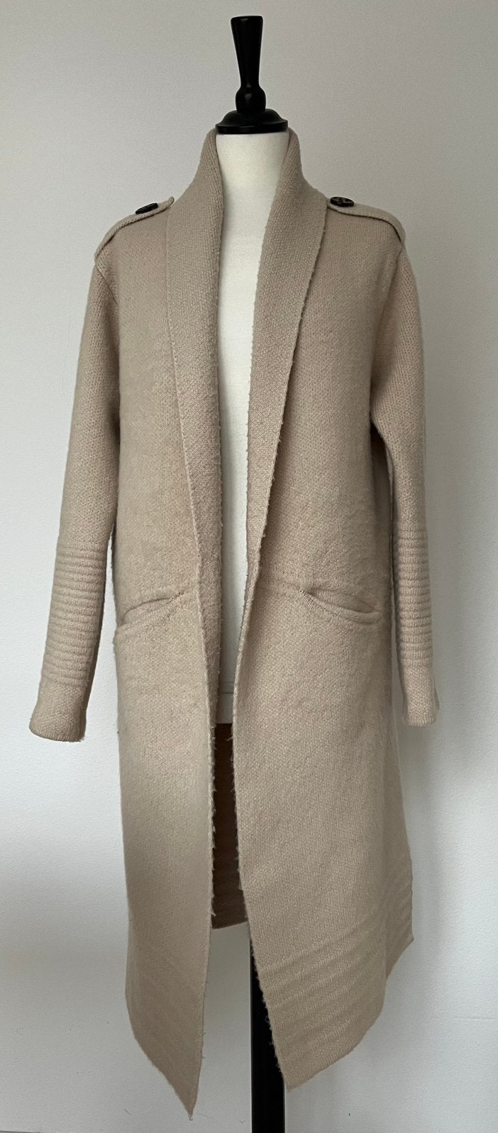 Unika gebreid beige lang vest maat 40, Ophalen of Verzenden, Zo goed als nieuw, Maat 38/40 (M), Beige