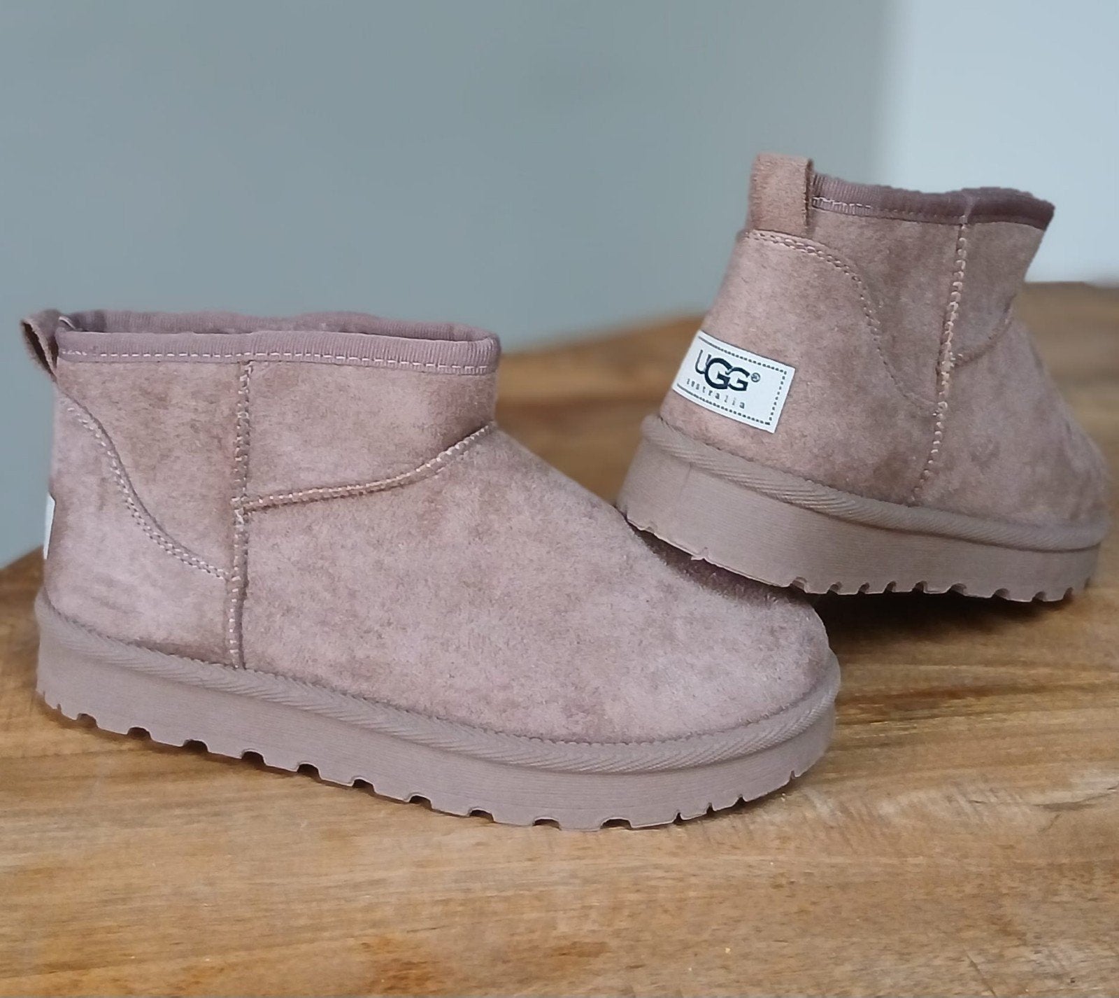 Ugg boots, Uggs laarzen 3 kleuren 36 tm 41, Kleding | Dames, Schoenen, Ophalen of Verzenden, Nieuw, Zwart, Snowboots