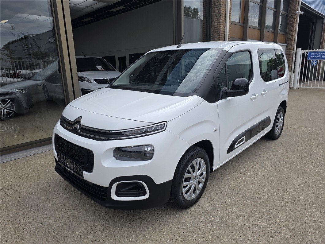 Citroën Berlingo 1.2 PureTech Live (bj 2021), Voorwielaandrijving, Parkeersensor, Gebruikt, 1199 cc