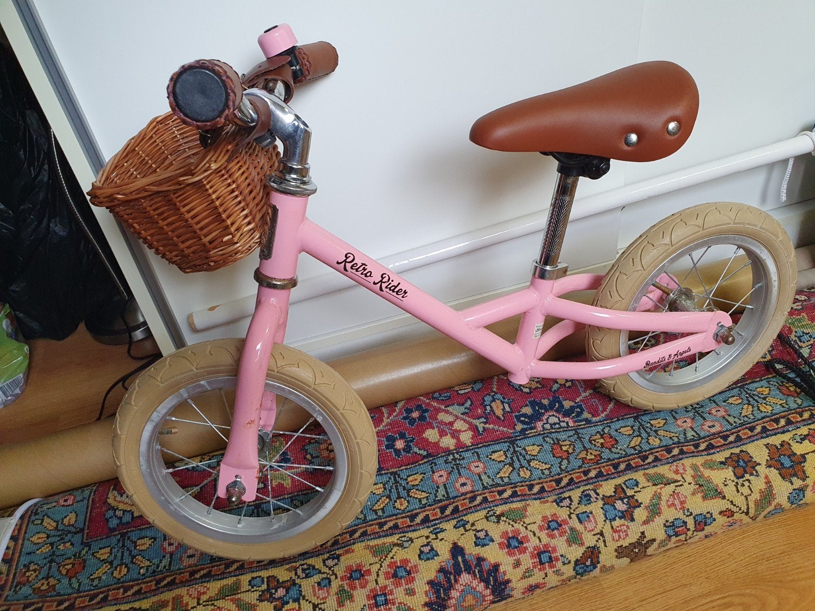 loopfiets zgan Bandits & Angels roze retro  rider, Fietsen en Brommers, Fietsen | Kinderfietsjes, Ophalen, Zo goed als nieuw, Minder dan 16 inch