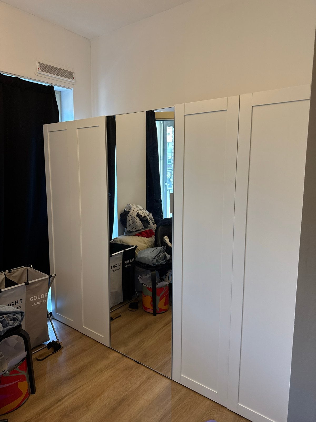IKEA Plasta kast met spiegel, zo goed als nieuw, Huis en Inrichting, Kasten | Kledingkasten, Ophalen, Zo goed als nieuw, 200 cm of meer