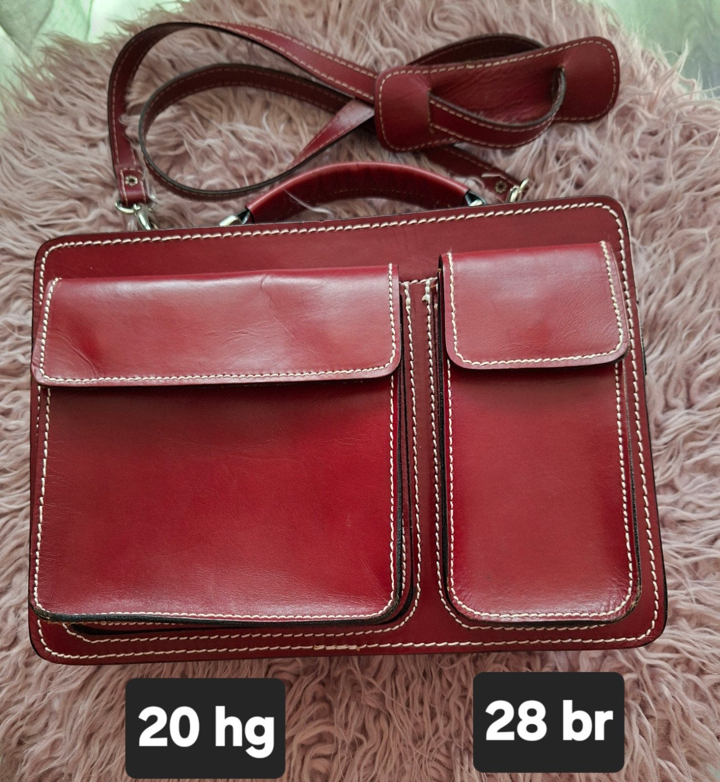 Schoudertas leer
Bordeaux rood
28 cm br
20 cm hg, Sieraden, Tassen en Uiterlijk, Ophalen of Verzenden, Gebruikt, Rood, Schoudertasje