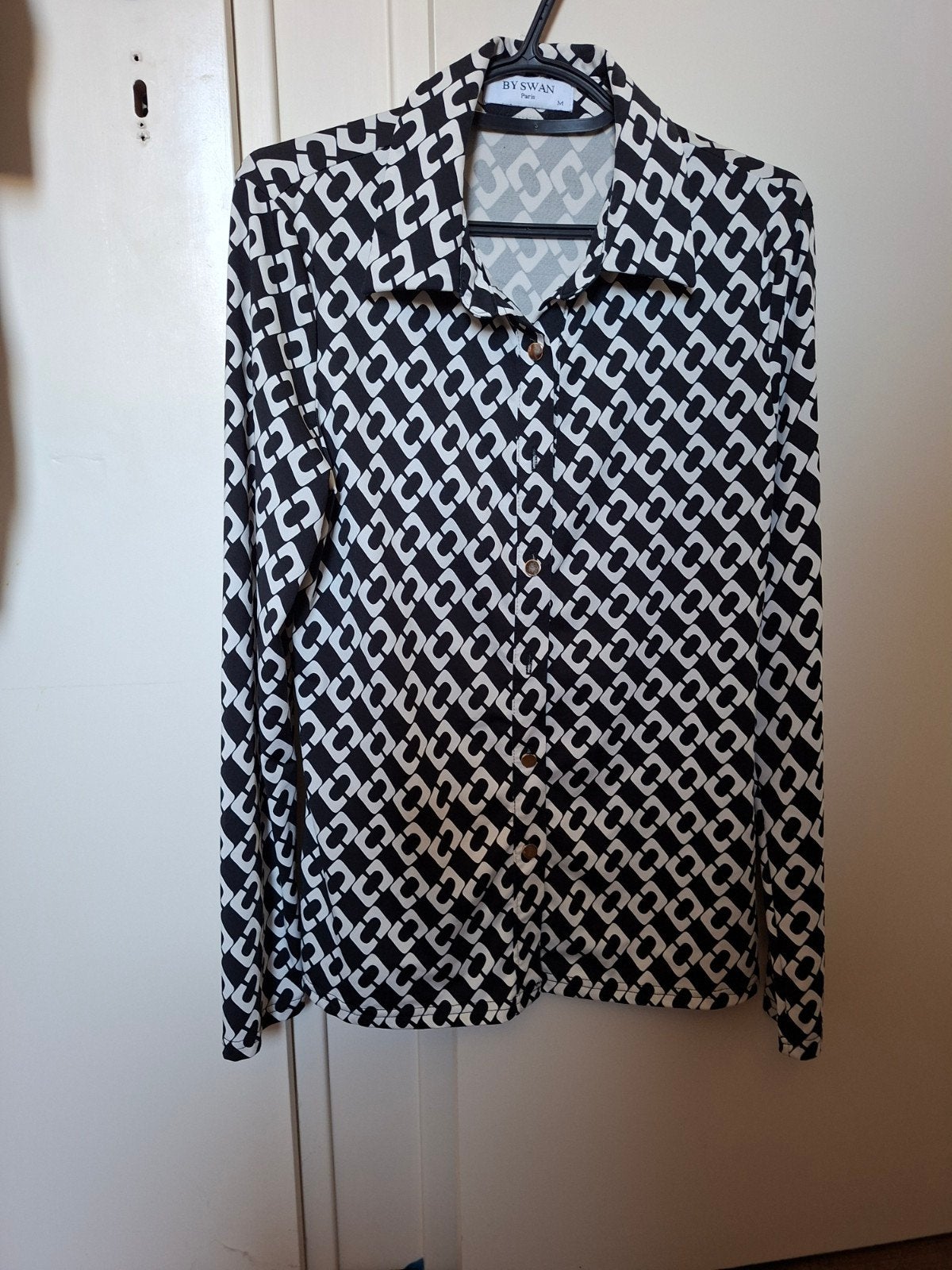 Leuke zwart wit blouse, By swan, Ophalen of Verzenden, Gedragen, Wit