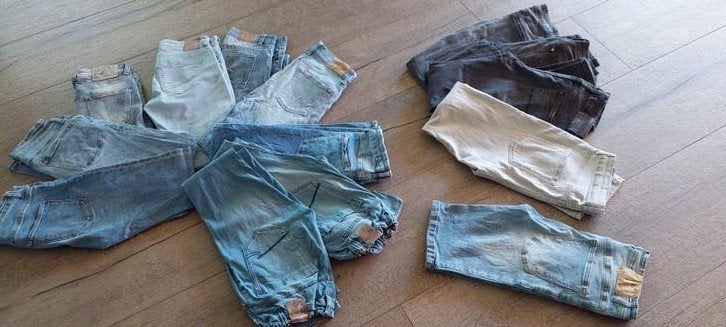 Partij met 18 spijkerbroeken in diverse maten - in 1 koop, Skinny&Denim, Blauw, W32 (confectie 46) of kleiner, Ophalen of Verzenden