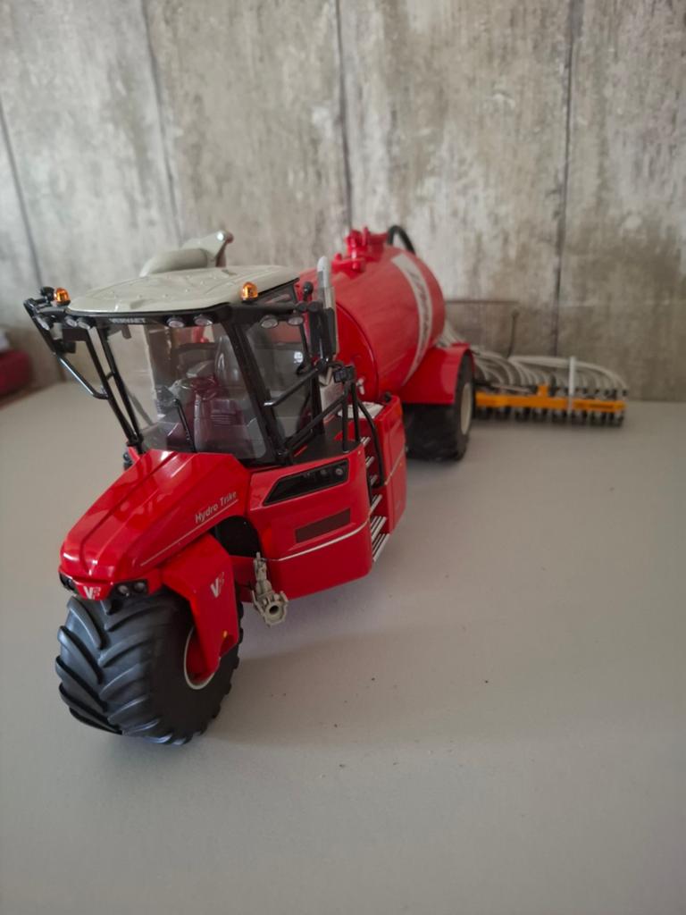 Vervaet Hydro Trike 3x3 met Veenhuis Euroject zodenbemester, Hobby en Vrije tijd, Modelauto's | 1:32, Ophalen, Overige merken
