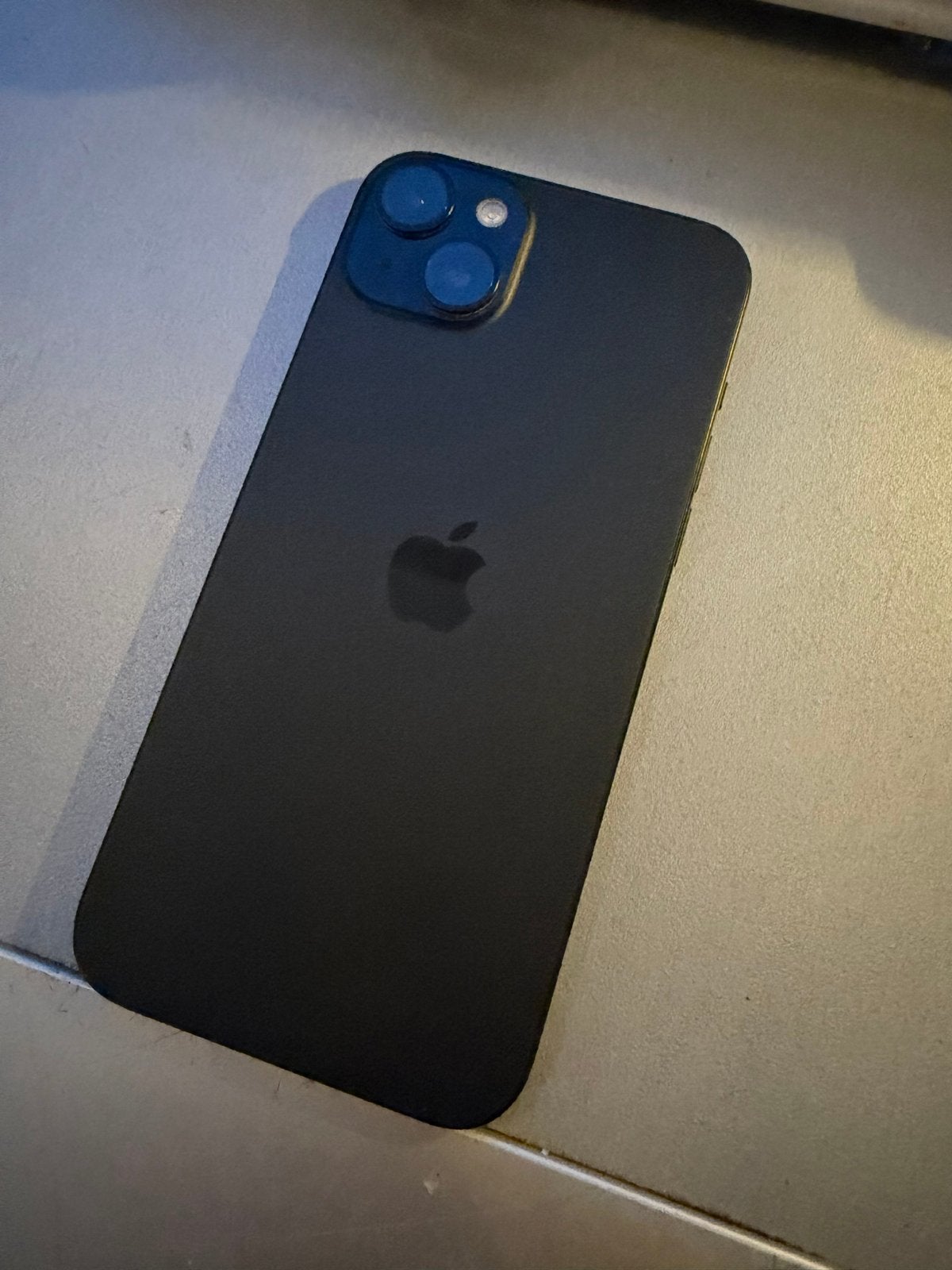 iPhone 15 Plus 128GB Zwart - Goede staat, klein deukje, Telecommunicatie, Mobiele telefoons | Apple iPhone, Ophalen, Zwart, Zonder simlock