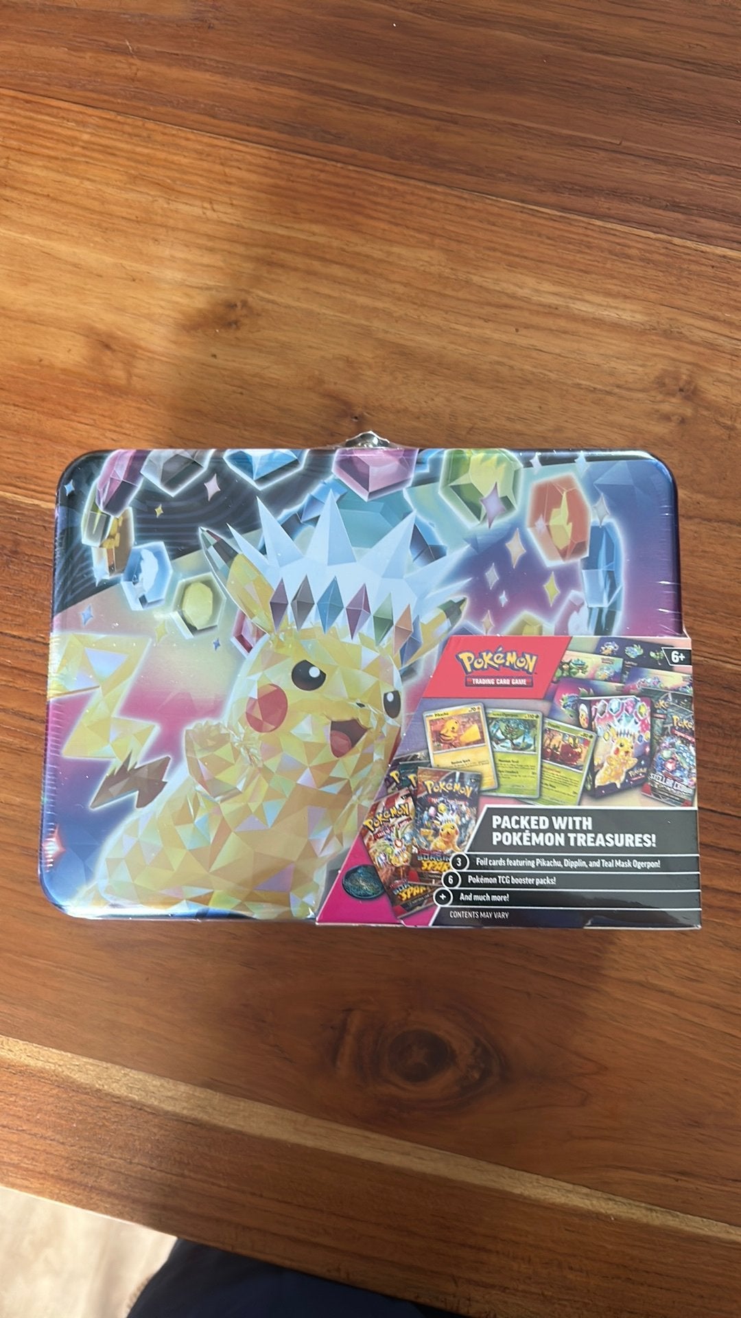 Pikachu Fall 2024 collector chest, Ophalen of Verzenden, Zo goed als nieuw