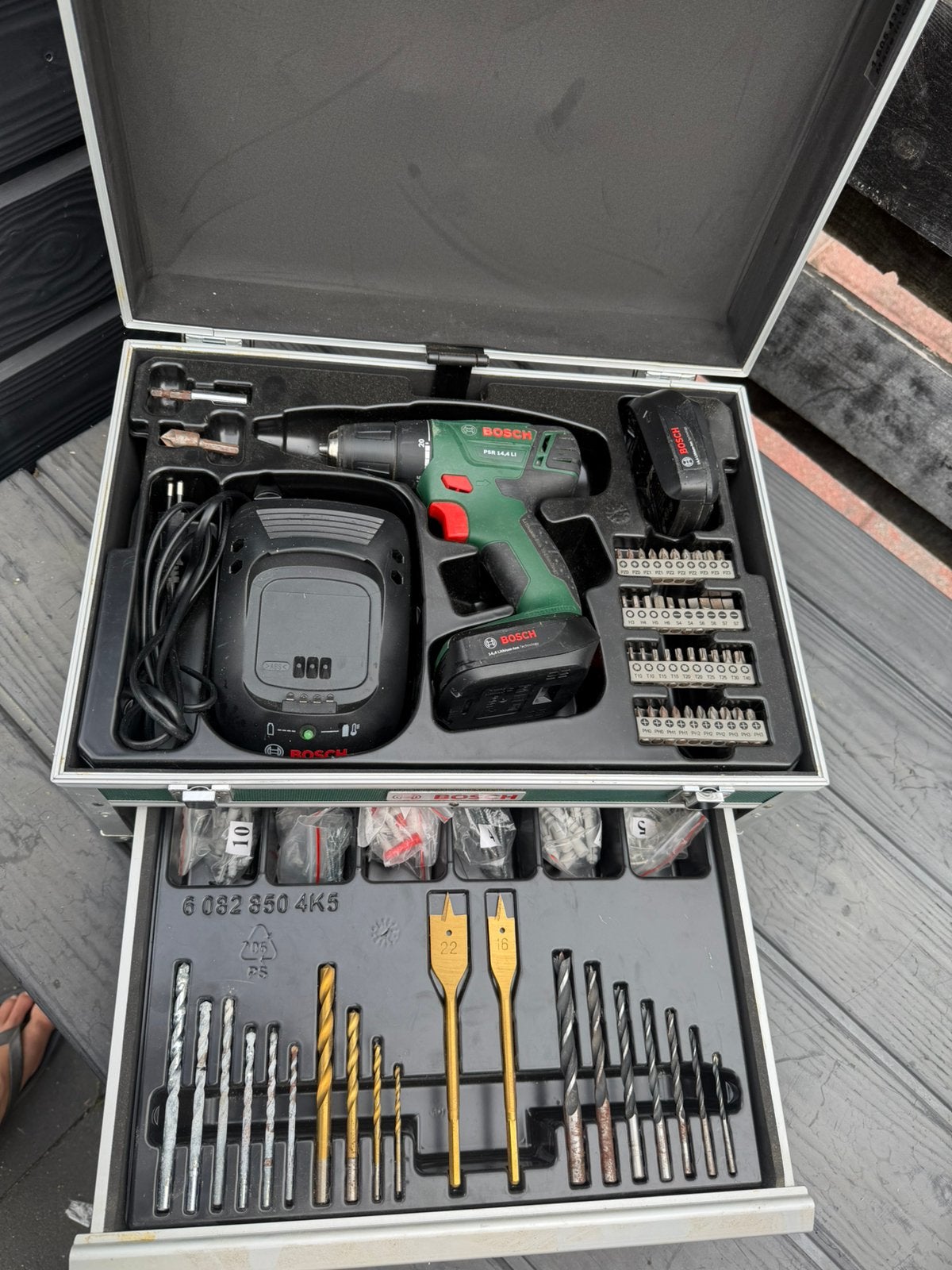 Bosch PSR 14.4 LI, Variabele snelheid, Ophalen of Verzenden, Minder dan 400 watt, Zo goed als nieuw