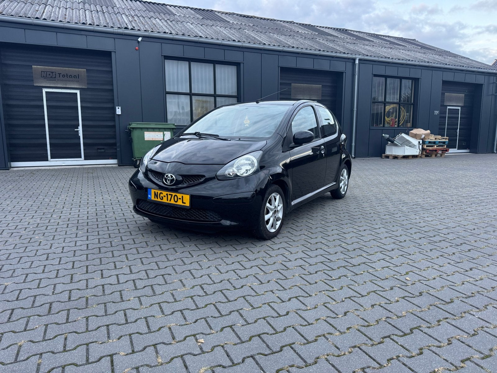 Toyota Aygo 1.0 12V Vvt-i 5DRS 2007.  Lees beschrijving!, Auto's, Voorwielaandrijving, 4 stoelen, Handgeschakeld, Particulier
