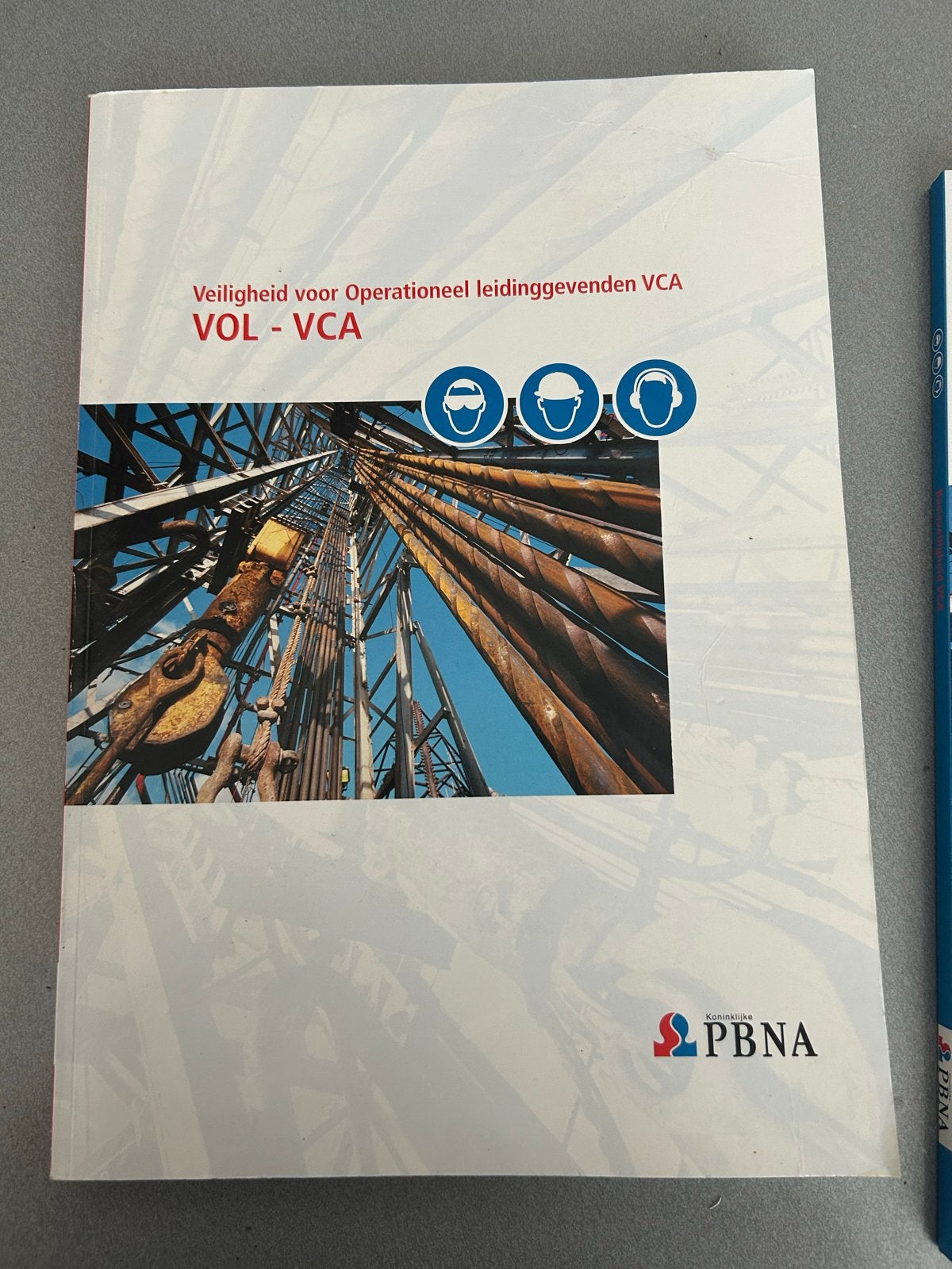 VCA Boeken: Basisveiligheid en Operationeel Leidinggevenden, Ophalen, Beta, Zo goed als nieuw, Overige niveaus