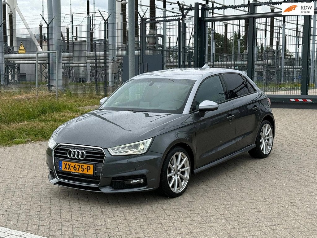 Audi A1 Sportback 1.4 TFSI Sport Pro Line S schaalstoelen le, Auto's, Audi, Euro 6, 4 cilinders, 150 pk, 4 stoelen