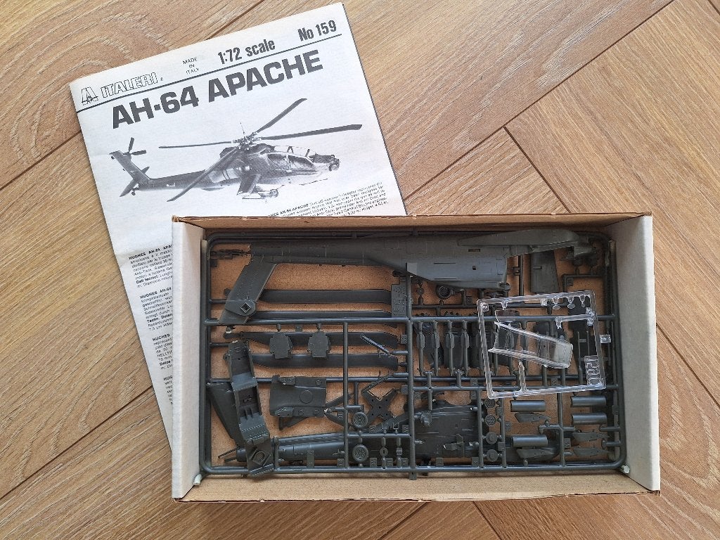 1:72 1/72 Italeri AH-64 Apache, Hobby en Vrije tijd, Modelbouw | Vliegtuigen en Helikopters, 1:72 tot 1:144, Italeri, Helikopter