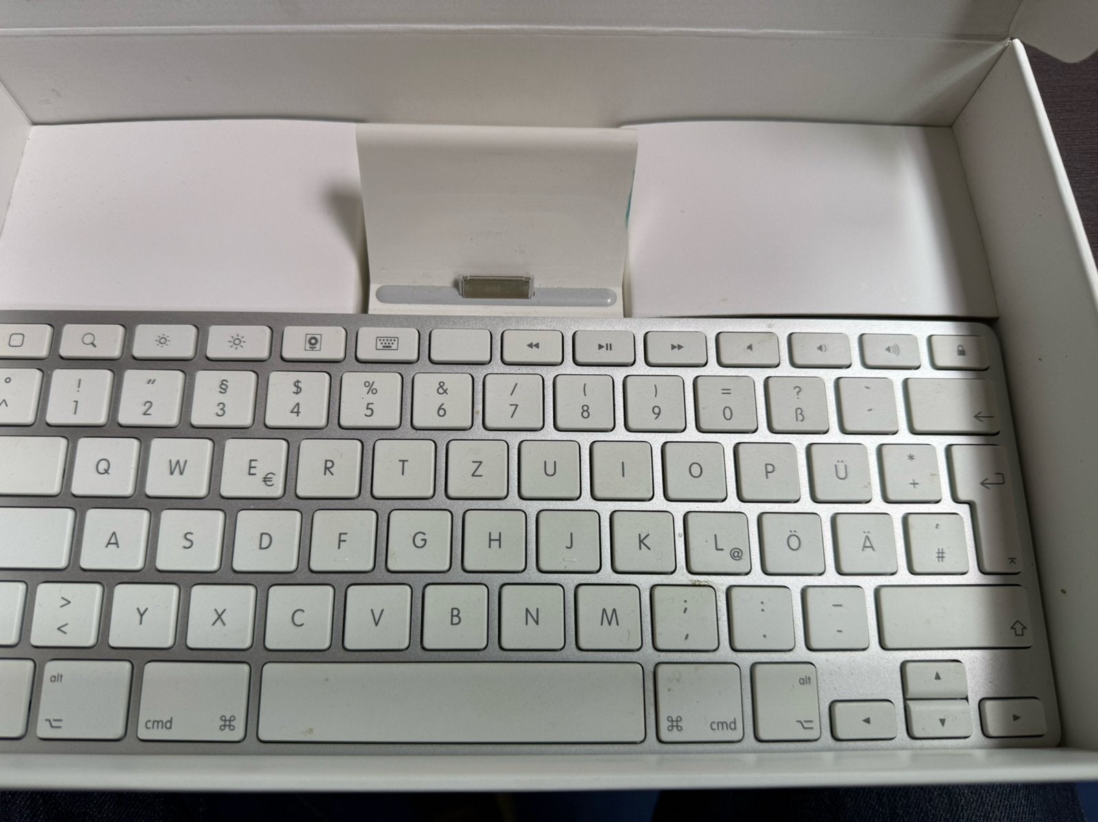 Ipad Keyboard dock, Ophalen of Verzenden, Zo goed als nieuw, 2 tot 3 Ghz