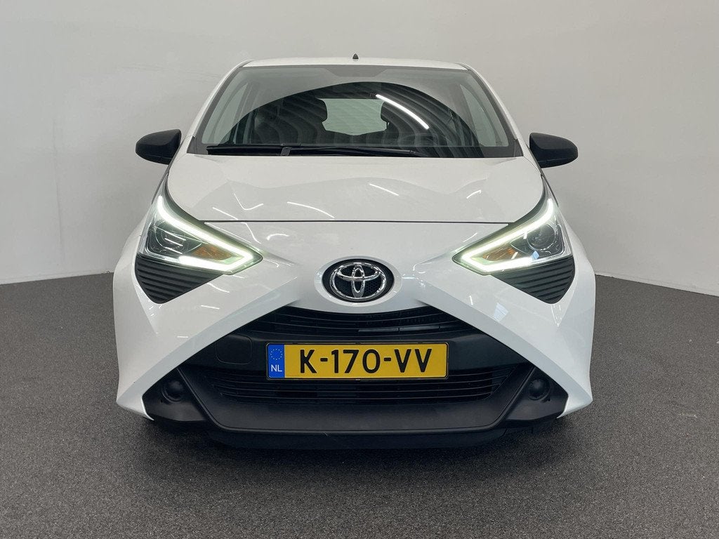 Toyota Aygo 1.0 VVT-i x Trekhaak, Voorwielaandrijving, Stof, Gebruikt, Euro 6