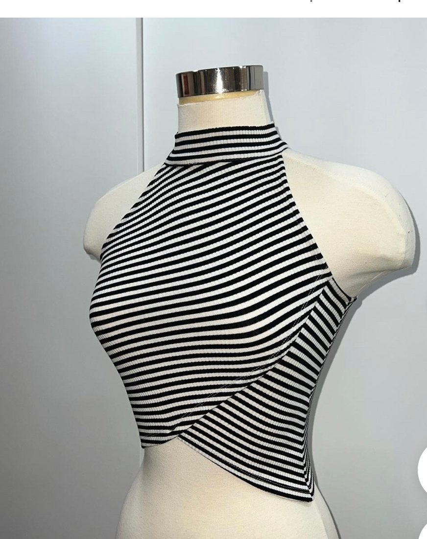 Bershka gestreepte halter crop top, Kleding | Dames, Maat 38/40 (M), Zwart, Ophalen of Verzenden, Zo goed als nieuw