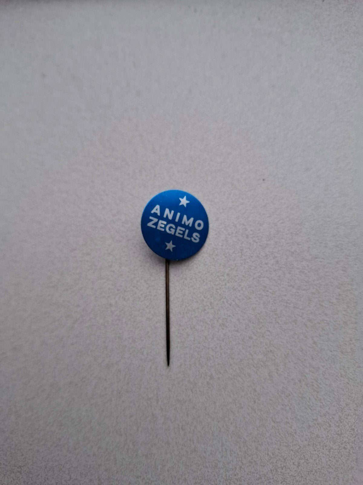 Vintage speldje pin prikker steekspeld Bureau Animo-zegels, Ophalen of Verzenden