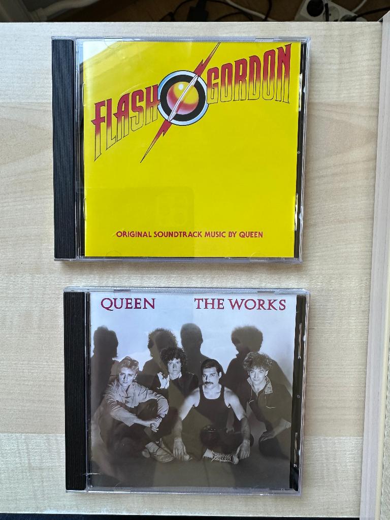 Queen - CD's, DVD's, tijdschrift nieuw en tweedehands IZGS, Ophalen of Verzenden