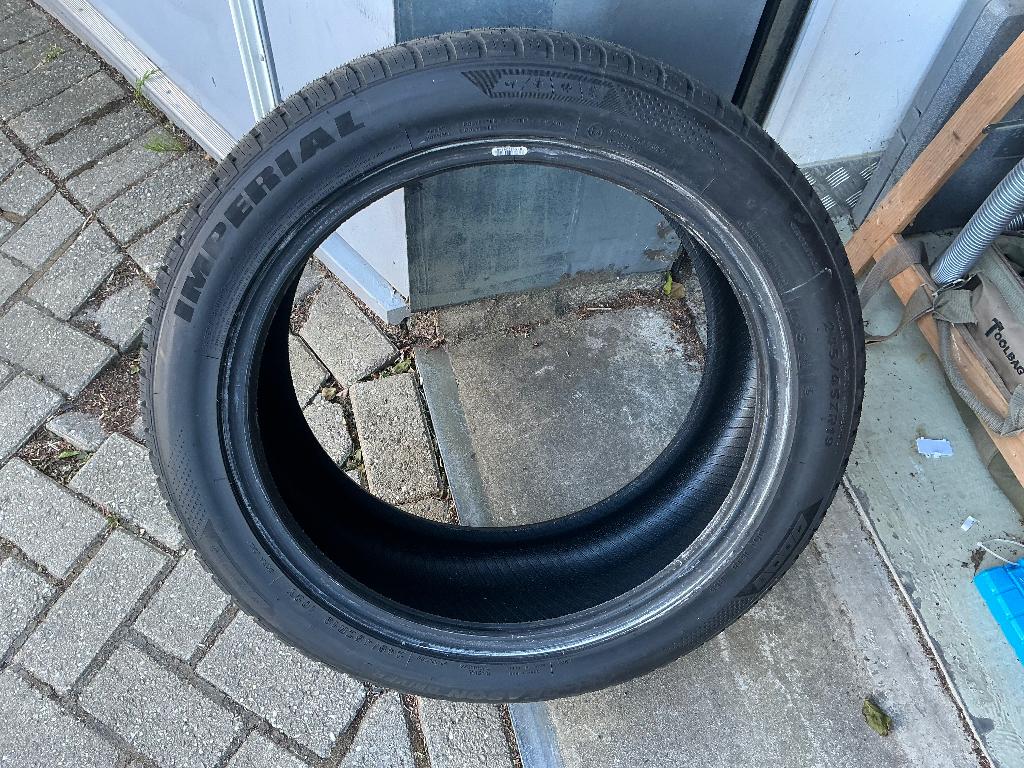 Nieuwe banden 245/45/19, 245 mm, Nieuw, All Season, Band(en)