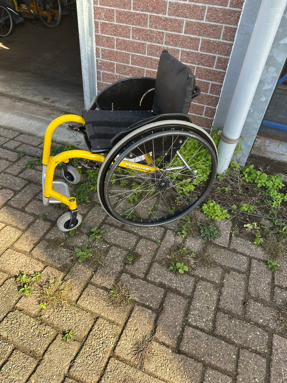 kinderrolstoel, Ophalen