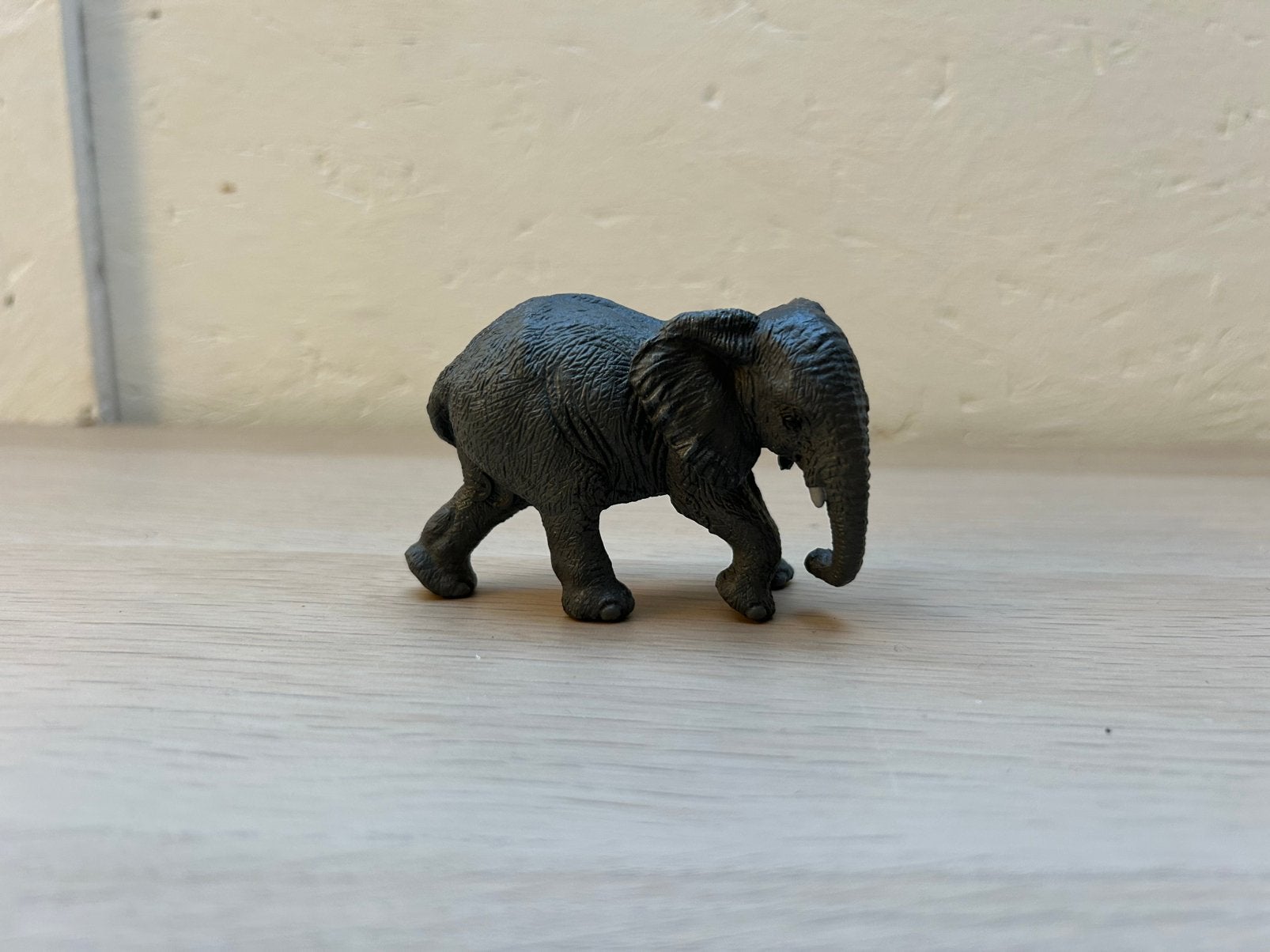 Papo olifant kalf, Ophalen of Verzenden, Zo goed als nieuw, Paard, Beeldje of Figuurtje