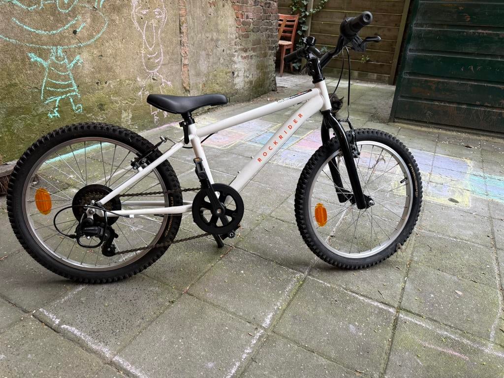 Selling a children's bicycle, Ophalen of Verzenden, Zo goed als nieuw, Aluminium