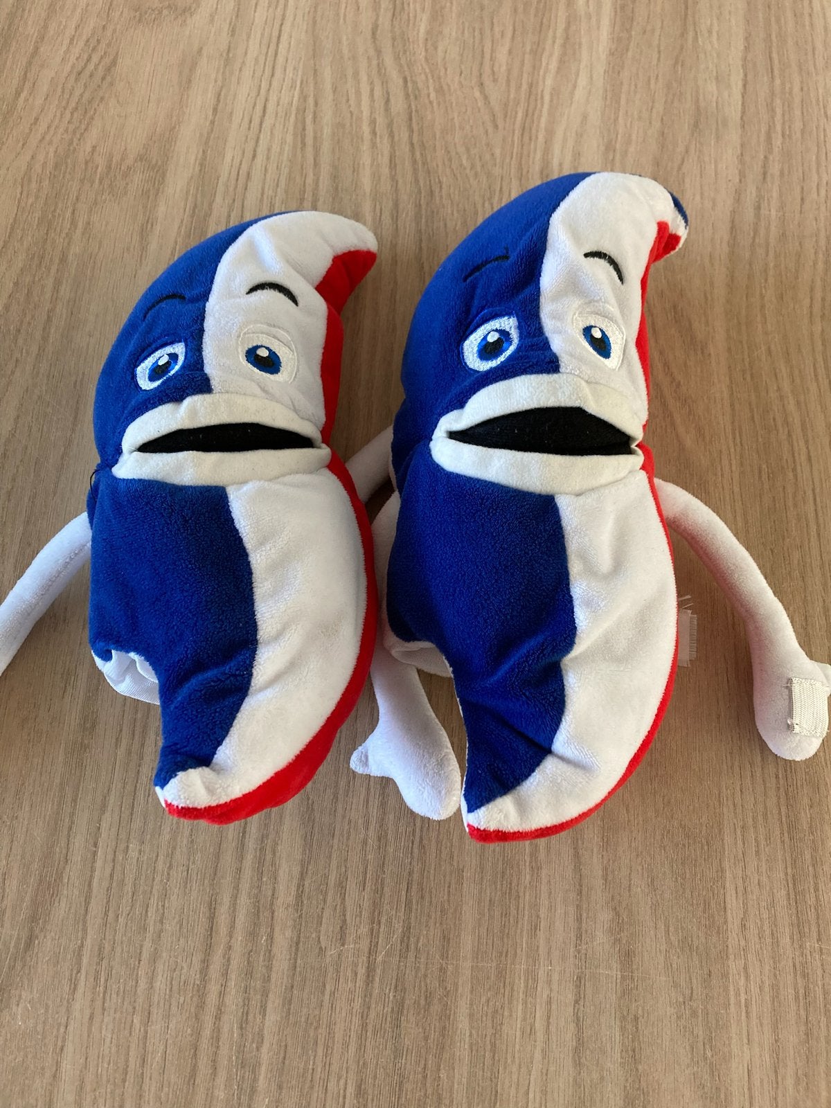 2 handpoppen (per stuk €1), Ophalen of Verzenden, Zo goed als nieuw