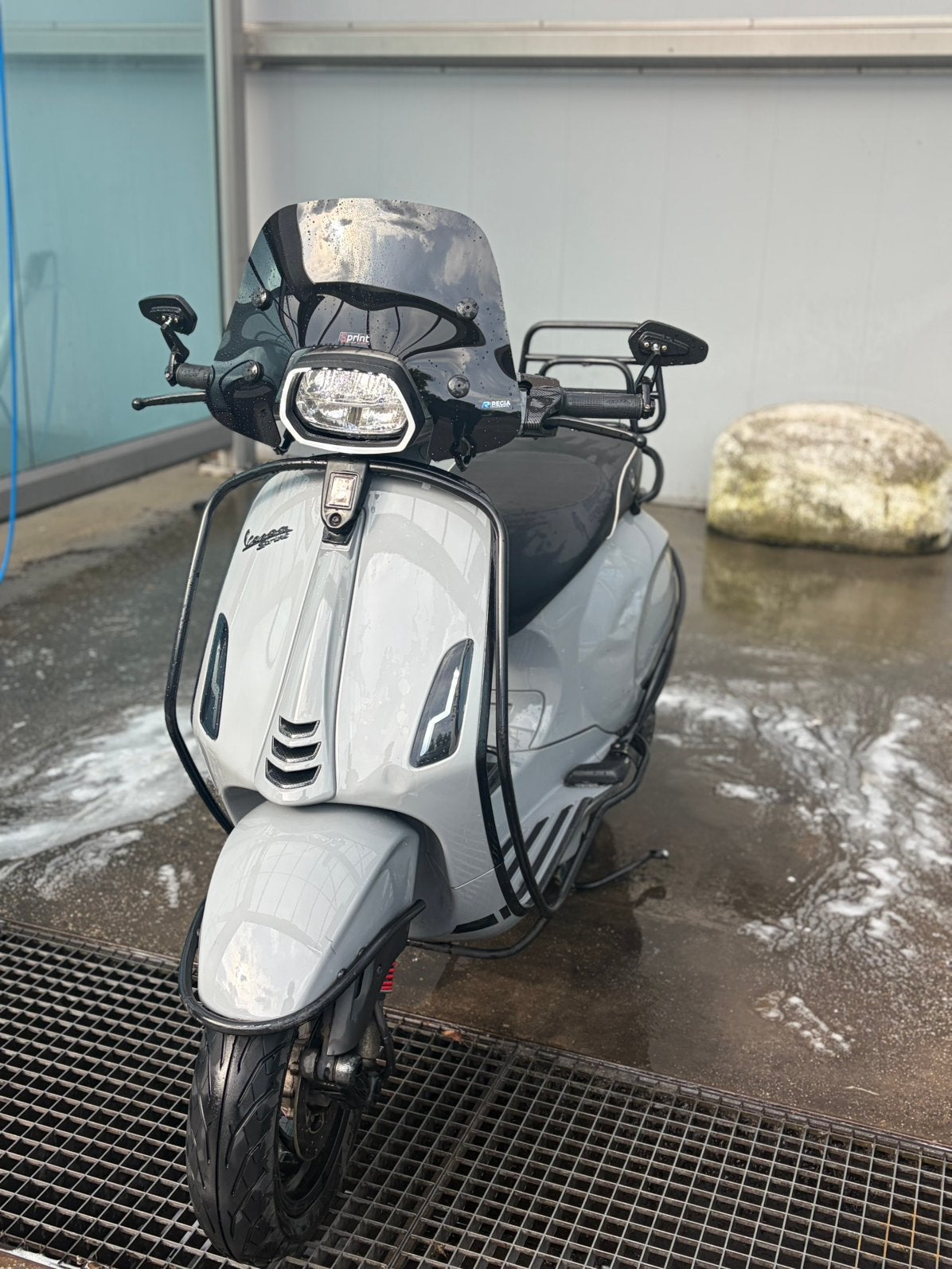 Vespa sprint, Ophalen, Zo goed als nieuw, Benzine