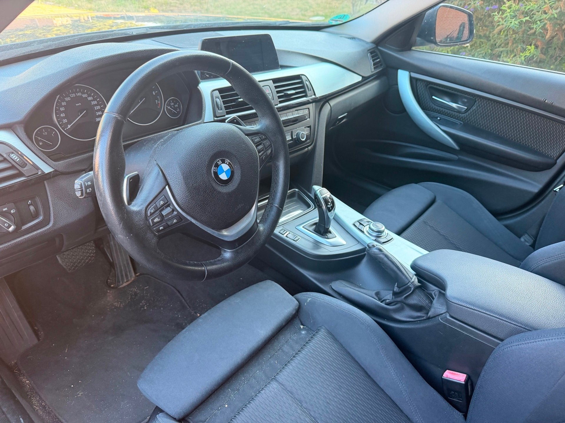 BMW 3-serie Touring 320i xDrive | MOTOR PROBLEEM | EXPORT |, Automaat, 15 km/l, Gebruikt, Euro 6