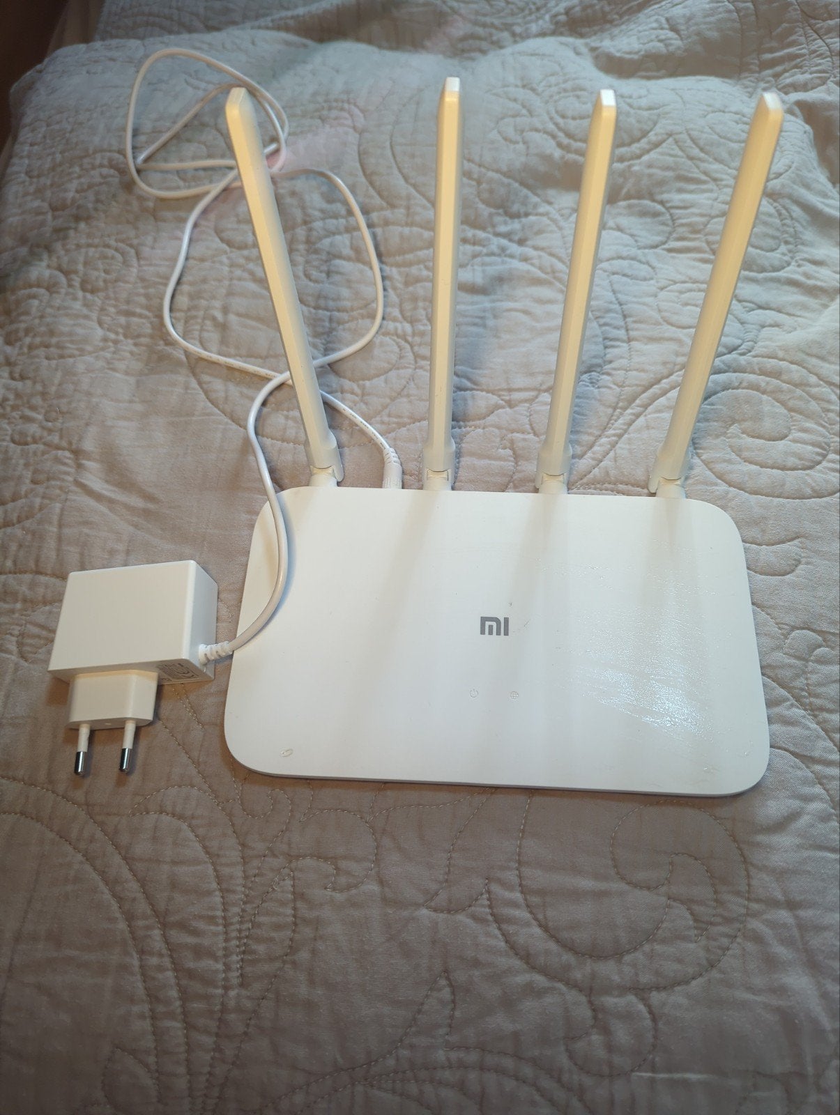 Xiaomi Router met 4 antennes - Wit, Ophalen of Verzenden, Zo goed als nieuw, Router, Xiaomi