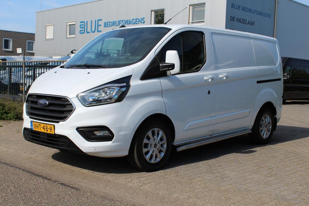 Ford Transit Custom 320 2.0 TDCi 130PK Euro6 L1 Limited ✓, Voorwielaandrijving, 4 cilinders, 2500 kg, Wit