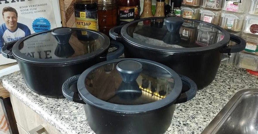 Zumi Braadpan 28cm, 24cm en 20cm - Zo goed als nieuw, Ophalen, Overige materialen, Braadpan, Met deksel