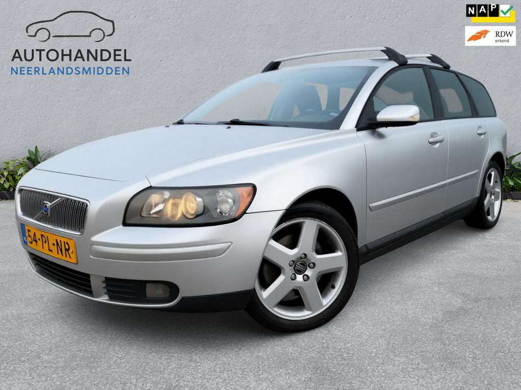 Volvo V50 2.4 Momentum AIRCO cruise control dakdragers, Gebruikt, 700 kg, Origineel Nederlands, Zilver of Grijs