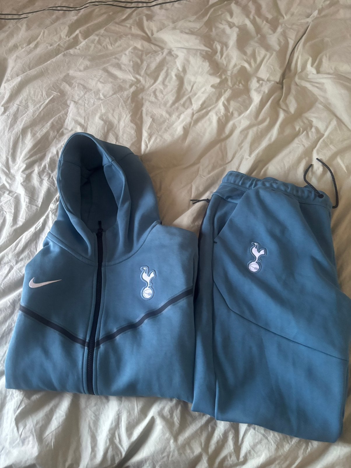Tottenham hotspur nike tech fleece trainingspak L, Ophalen of Verzenden, Gebruikt, Buitenlandse clubs, Overige typen