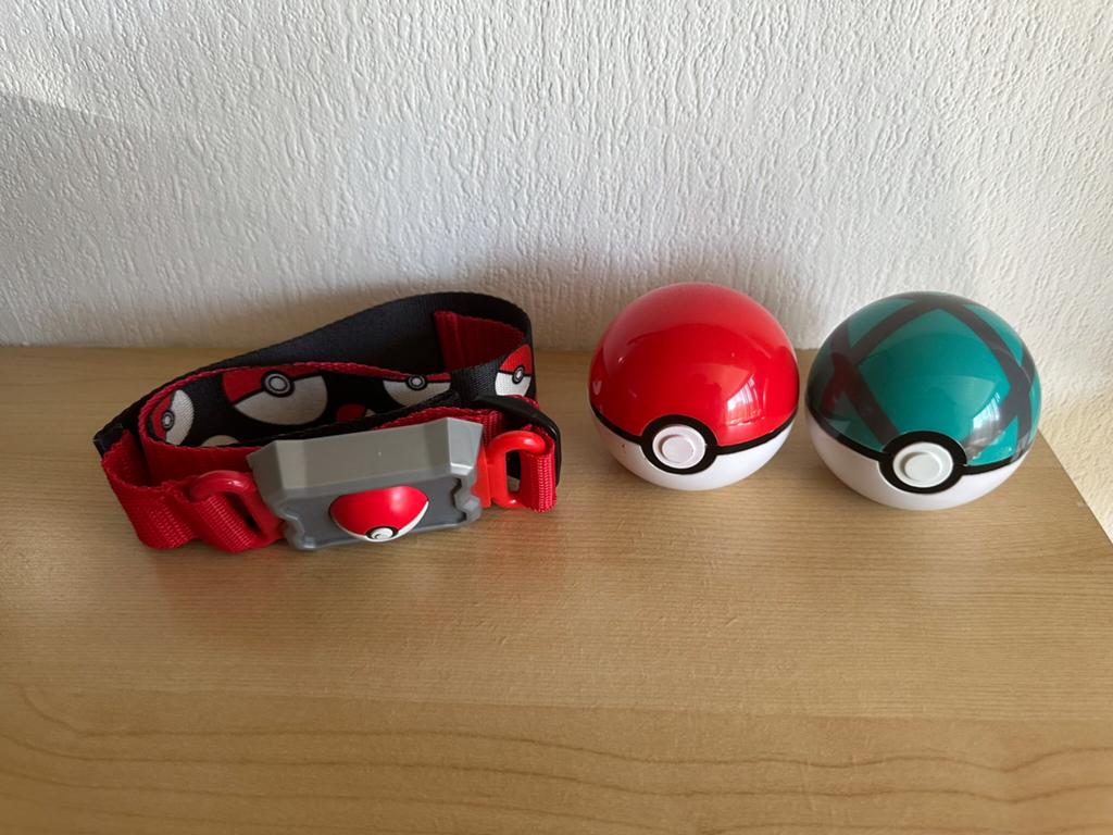 Tomy Pokémon riem + Pokeballen zonder figuurtje, Ophalen of Verzenden, Zo goed als nieuw
