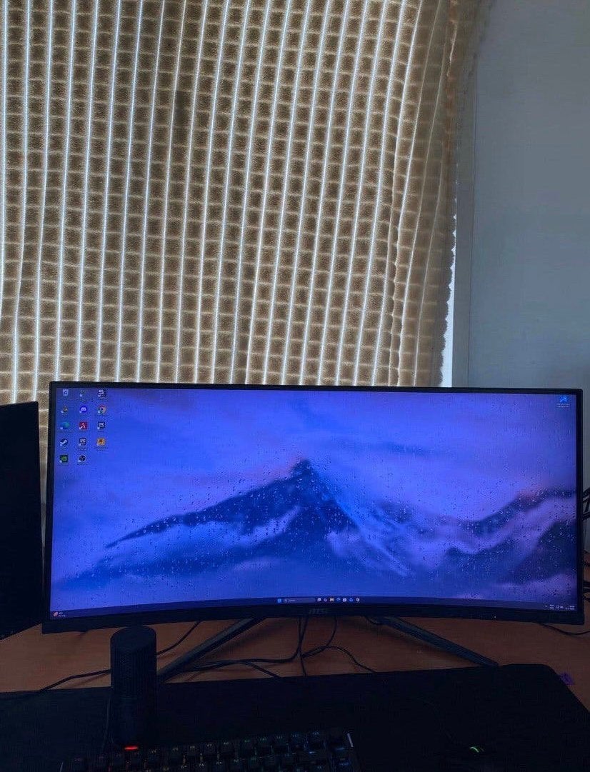 Msi monitor 240HZ, Ophalen, 101 t/m 150 Hz, Curved, Minder dan 1 ms