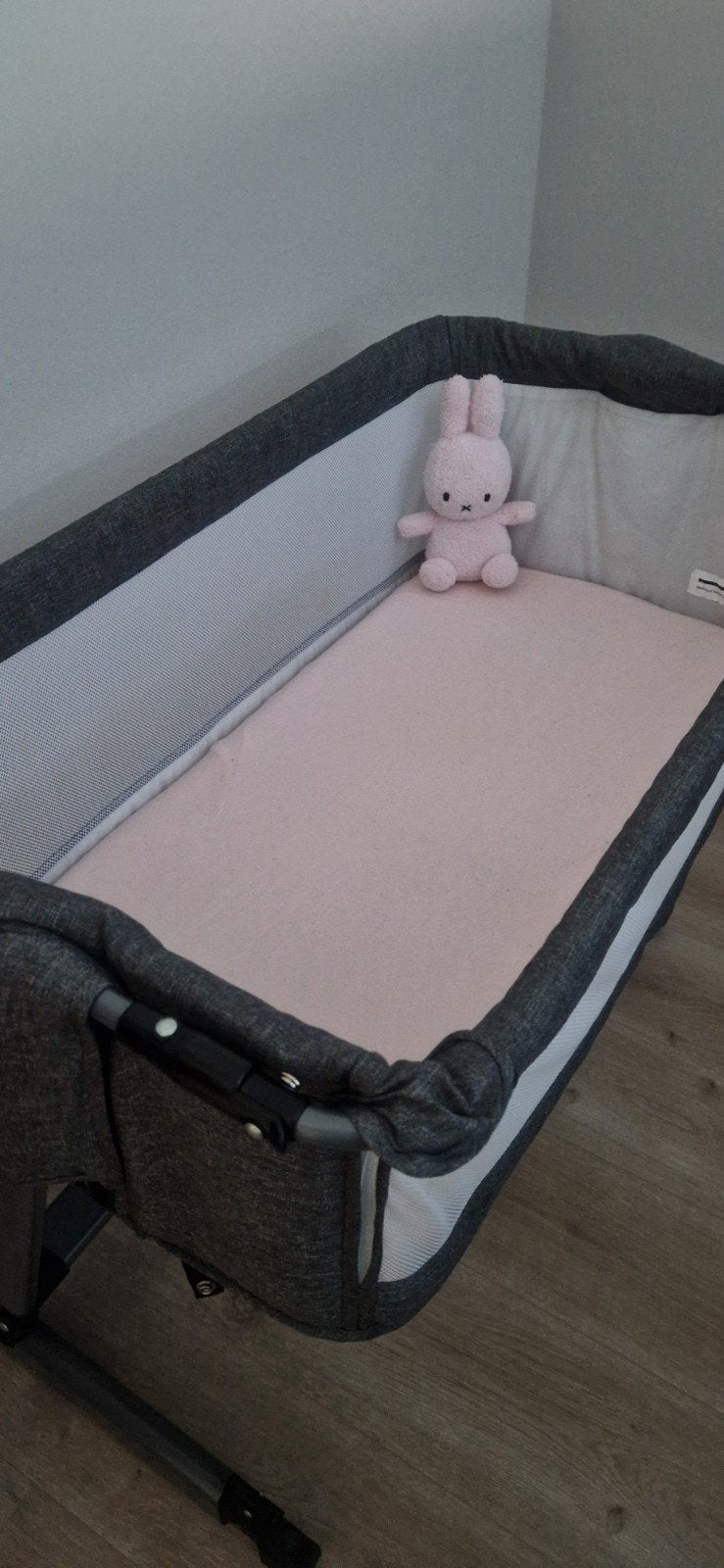 We-Too Co-Sleeper Melange Grey – ZGAN, Ophalen, Zo goed als nieuw, Wieg