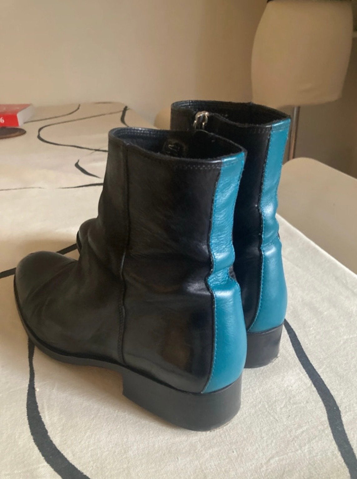 Paul Smith zwarte leren enkellaarzen met turquoise detail, Ophalen of Verzenden, Gedragen, Zwart, Lage of Enkellaarzen