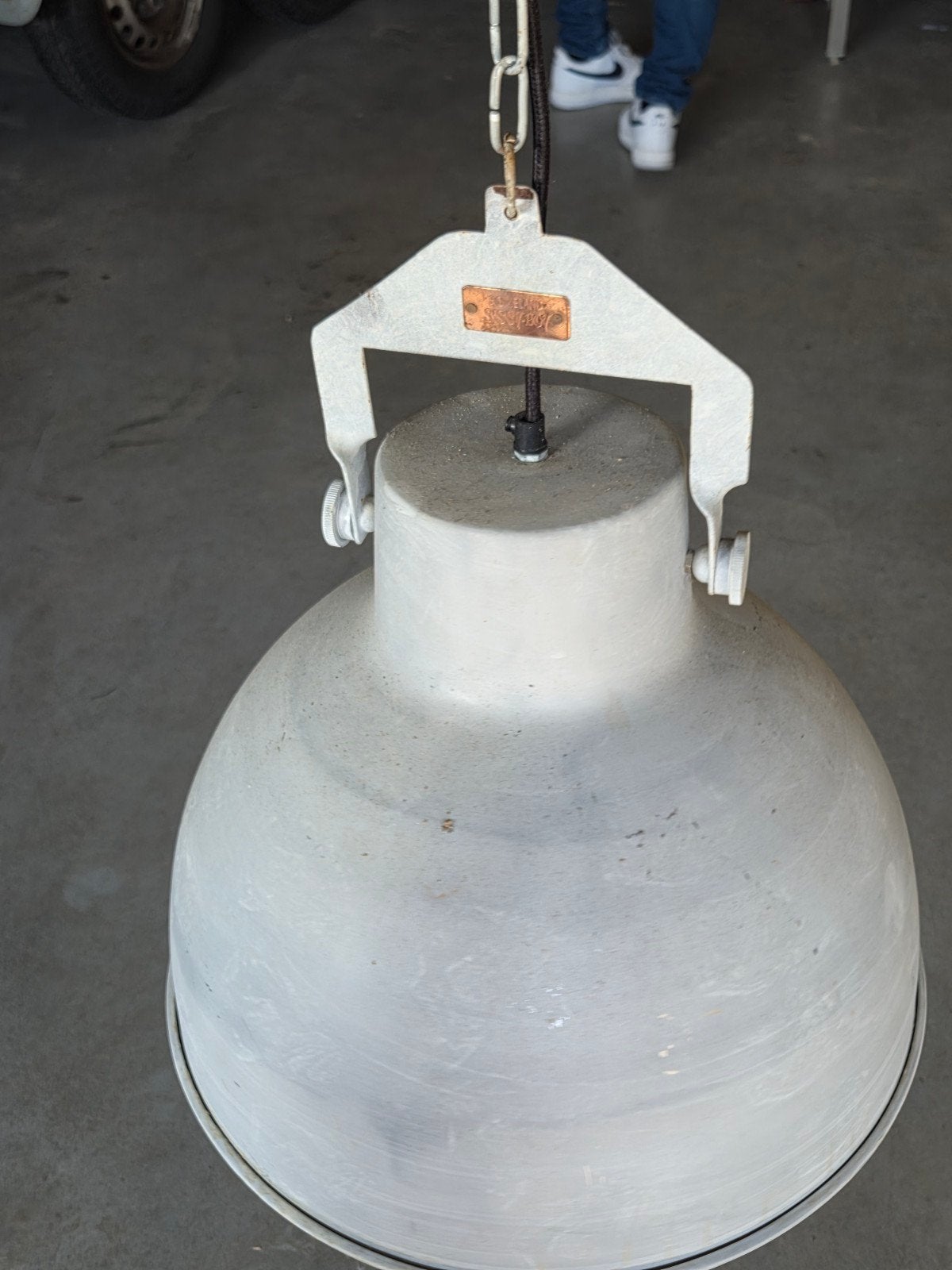 Industriële hanglampen Sissyboy-  Grote grijze fabriekslamp, Gebruikt, E27 (groot), Ophalen of Verzenden, Industrieel, Vintage